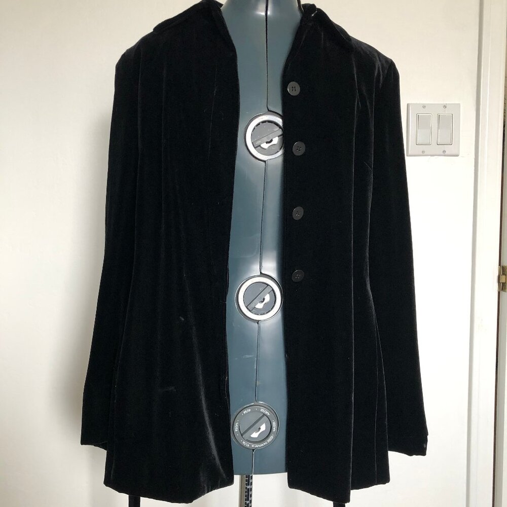 Black Velvet Belted Jacket, Jones New York, Size 6 - Picture 4 of 14